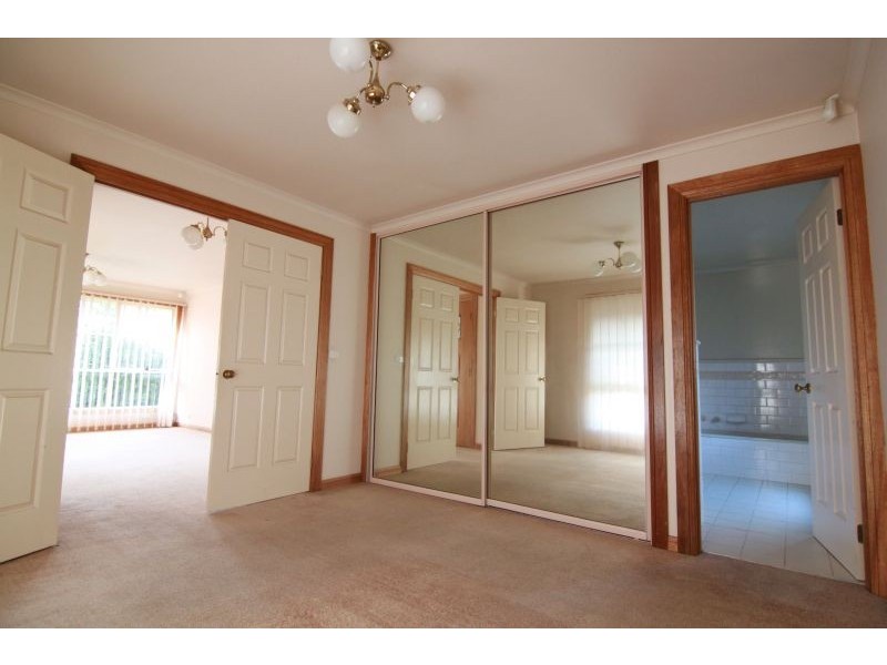 2/145 Summerhill Road, Glen Iris VIC 3146