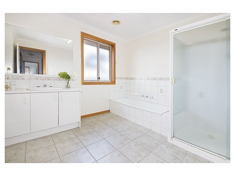 86 Roslyn Street, Burwood VIC 3125