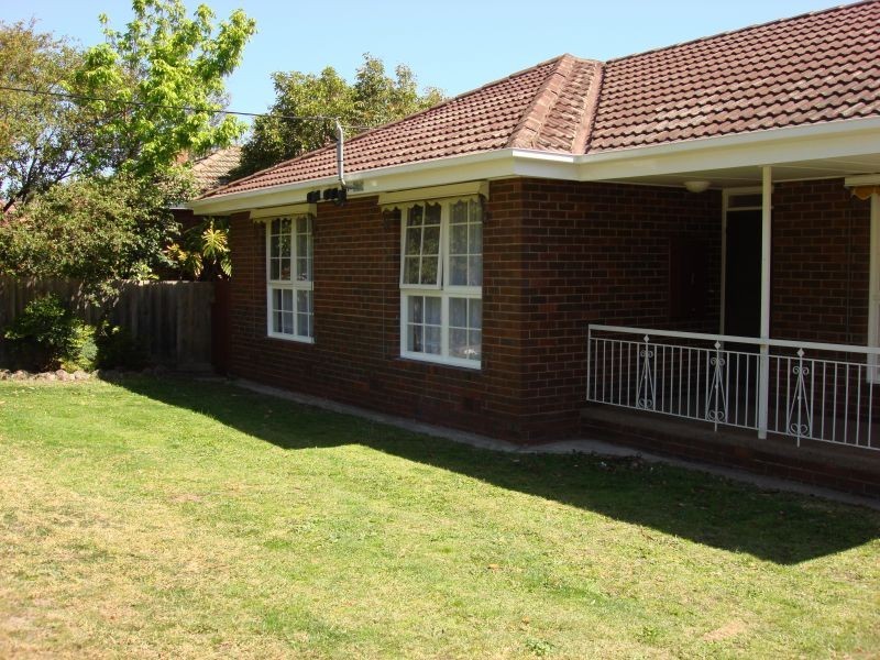 1/6 Yeovil Rd, Glen Iris VIC 3146