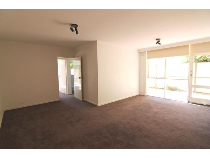 2/10 Repton Road, Malvern East VIC 3145