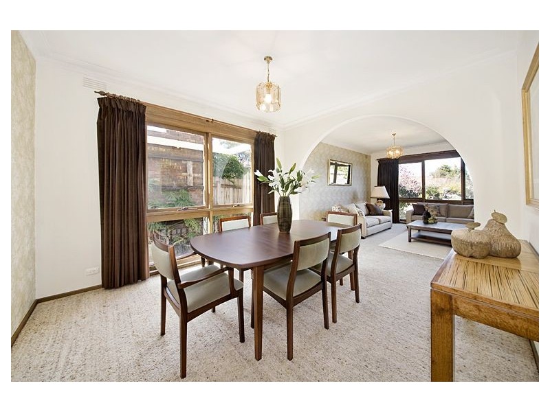 5 Llanos Avenue, Malvern East VIC 3145