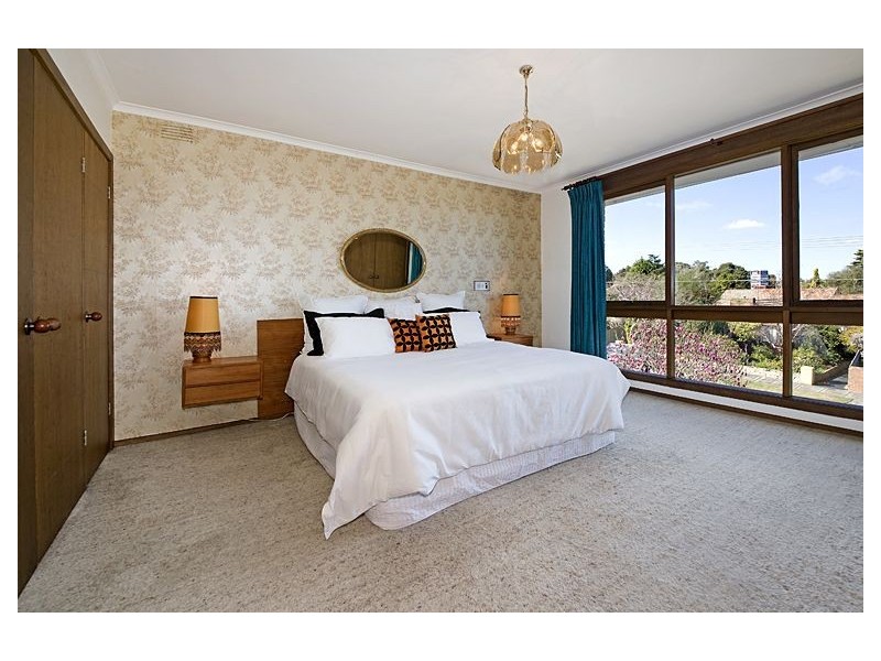 5 Llanos Avenue, Malvern East VIC 3145