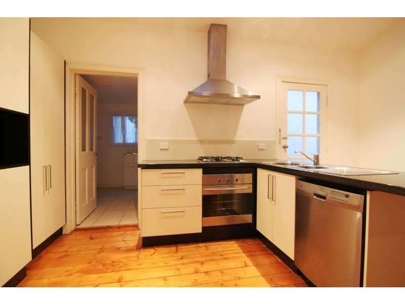 17 Barkly Avenue, Armadale VIC 3143