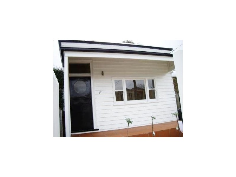 17 Barkly Avenue, Armadale VIC 3143