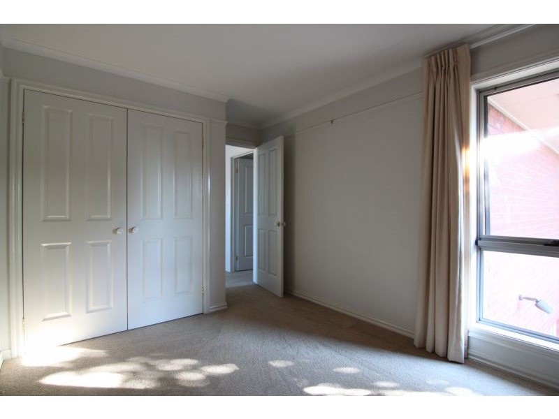 2/14 Durward Rd, Malvern East VIC 3145