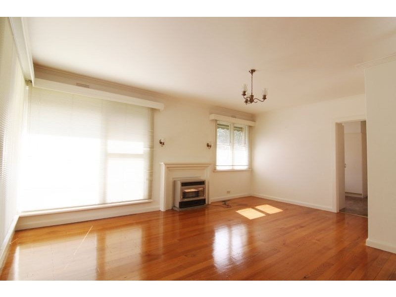 1/2 Maverston Street, Glen Iris VIC 3146