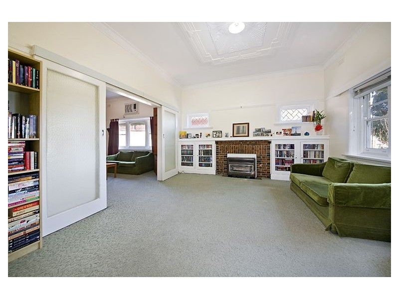 24 Baker Parade, Ashburton VIC 3147