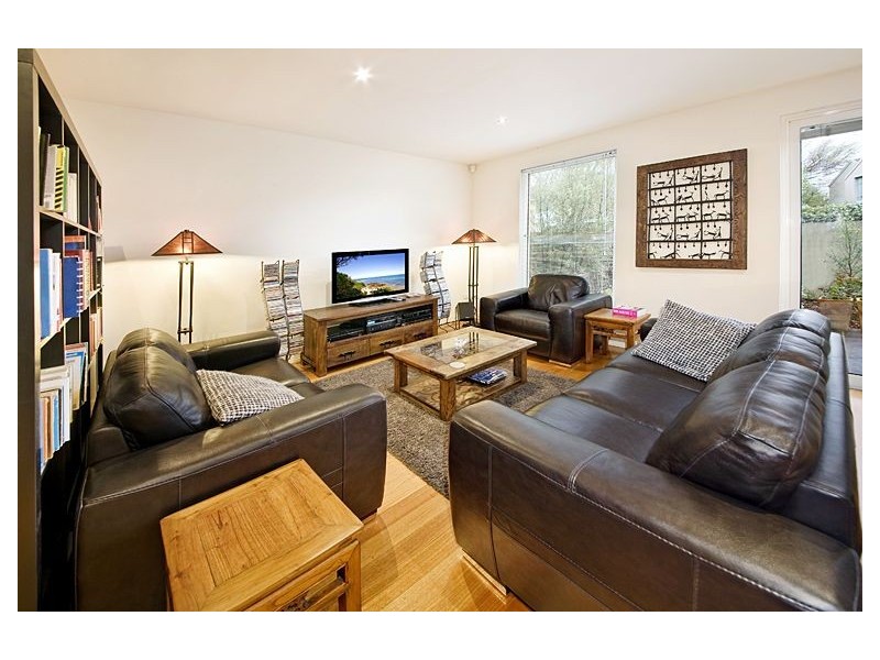 1/2 Moira Street, Malvern East VIC 3145