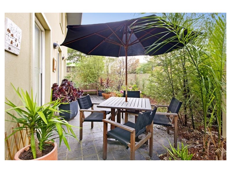 1/2 Moira Street, Malvern East VIC 3145