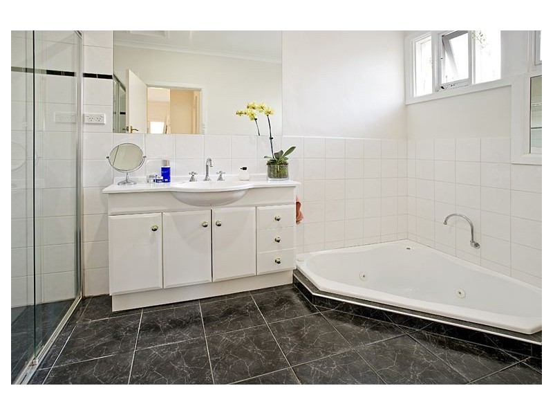 1/228 Highfield Road, Camberwell VIC 3124