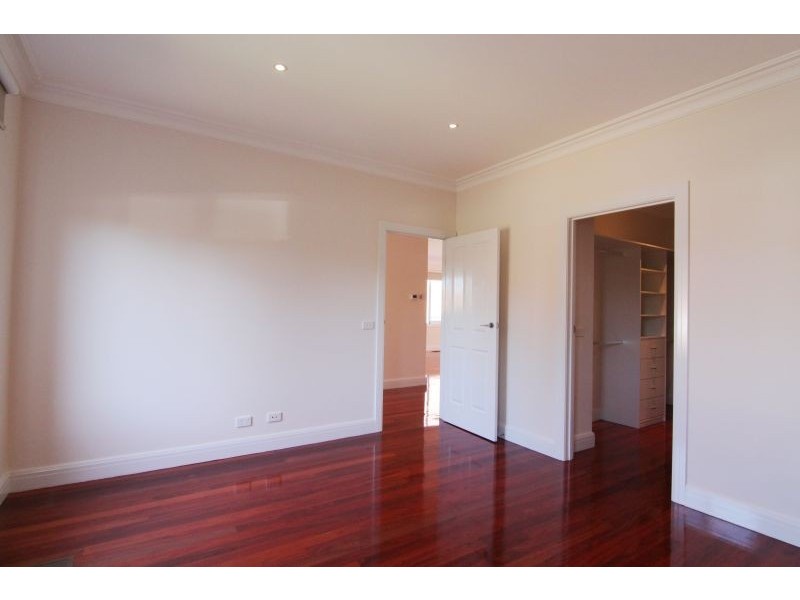 1/9 Bletchley Road, Hughesdale VIC 3166