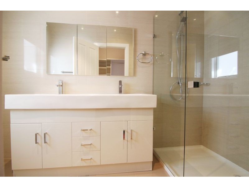 1/9 Bletchley Road, Hughesdale VIC 3166