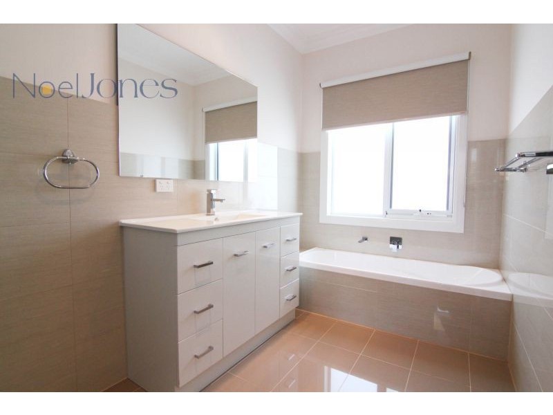 2/9 Bletchley Road, Hughesdale VIC 3166