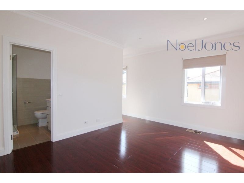 2/9 Bletchley Road, Hughesdale VIC 3166