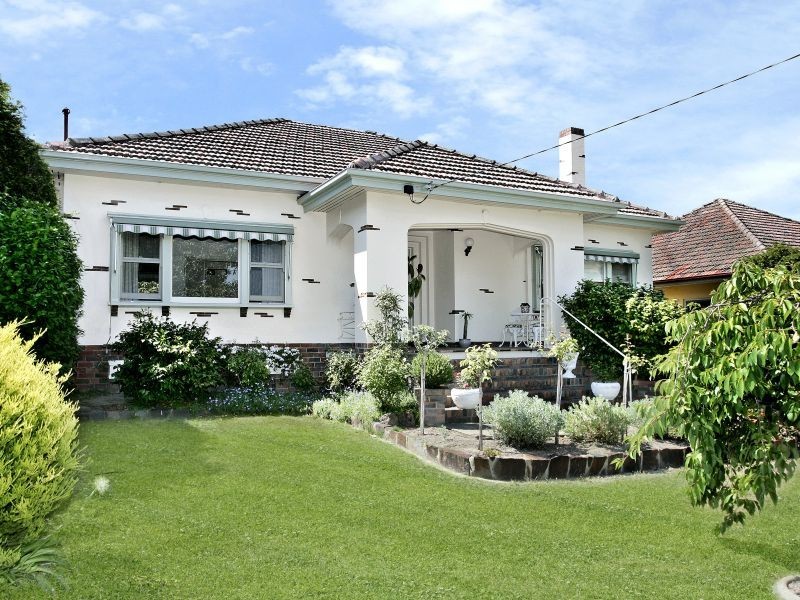27 Munro Avenue, Ashburton VIC 3147