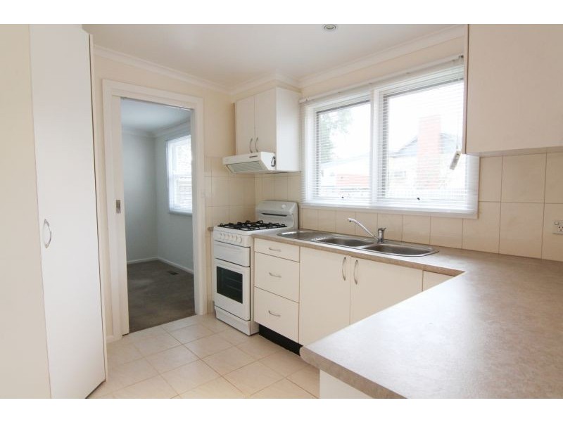 2/43 Morotai Avenue, Ashburton VIC 3147