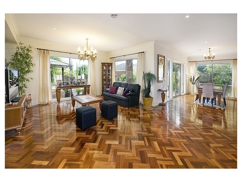 24 Summerhill Road, Glen Iris VIC 3146