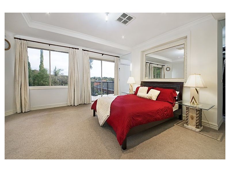 24 Summerhill Road, Glen Iris VIC 3146