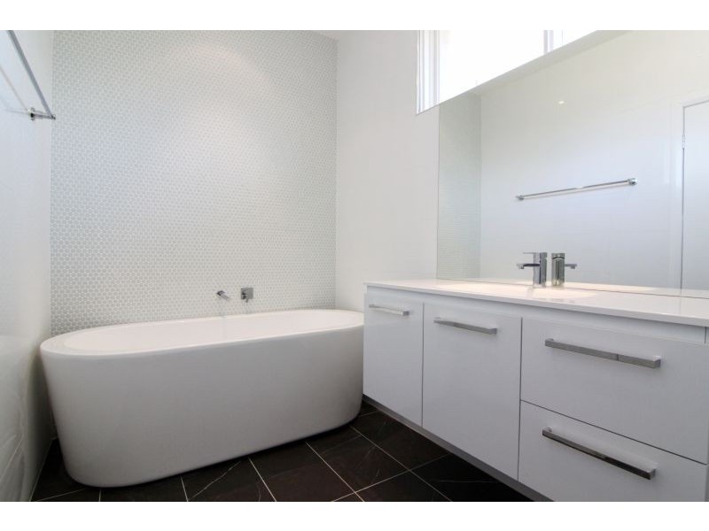 30 George Street, Ashwood VIC 3147