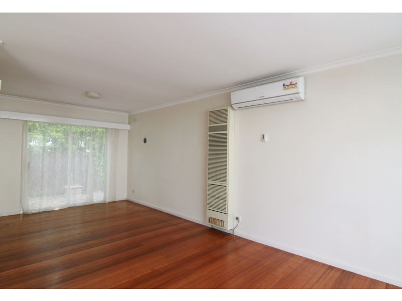 2/7 Lewes Drive, Malvern East VIC 3145