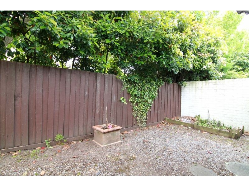 2/7 Lewes Drive, Malvern East VIC 3145