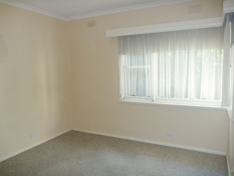 1 Everest Court, Burwood VIC 3125