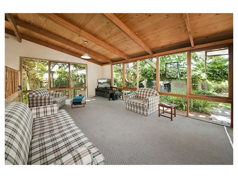 7 Scott Grove, Burwood VIC 3125