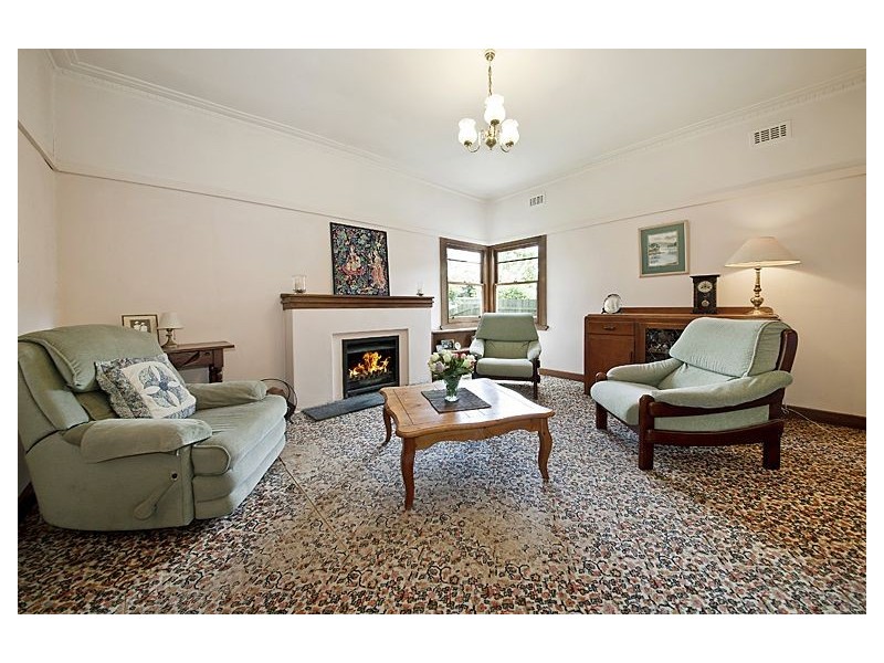 7 Scott Grove, Burwood VIC 3125