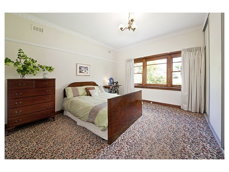7 Scott Grove, Burwood VIC 3125