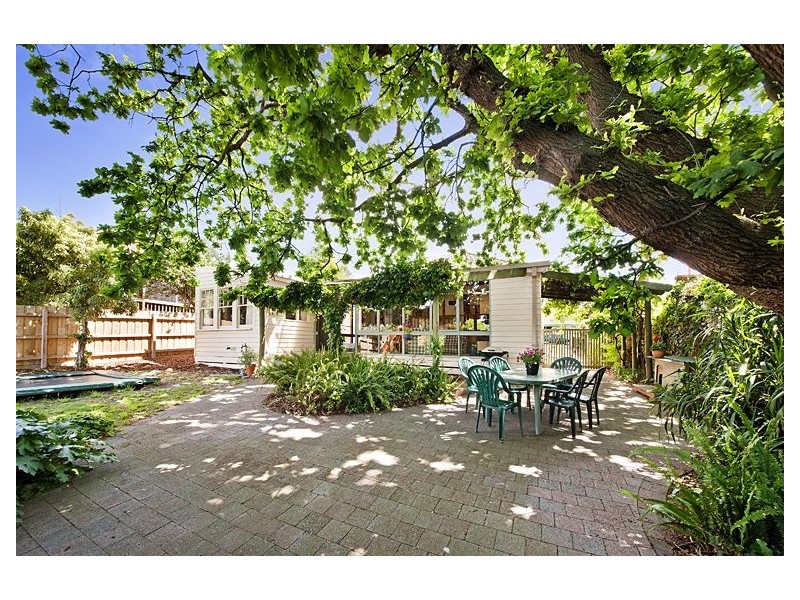 7 Scott Grove, Burwood VIC 3125