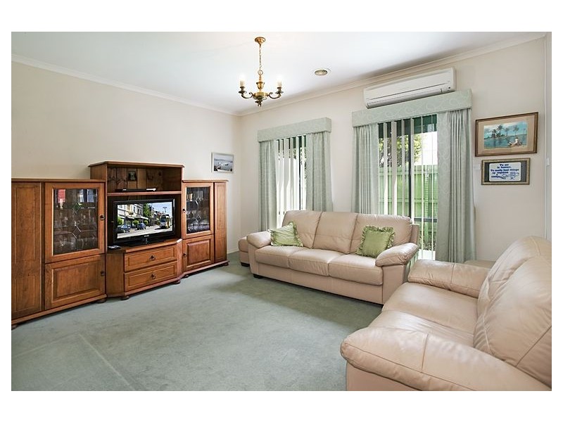 21 Larkspur Circuit, Glen Waverley VIC 3150
