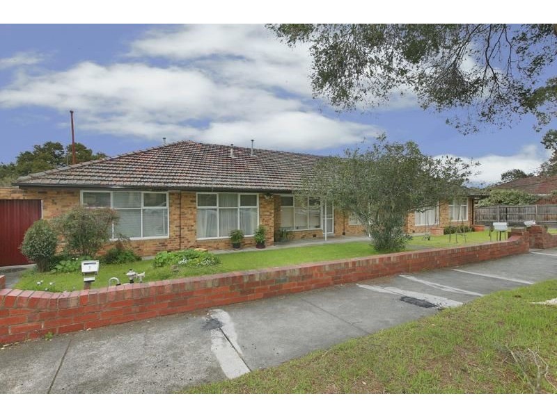 2/2 Aylwin Avenue, Burwood VIC 3125