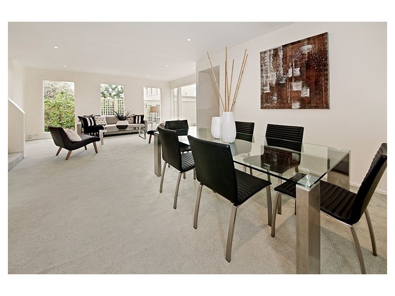 49 Cairnes Crescent, Malvern East VIC 3145