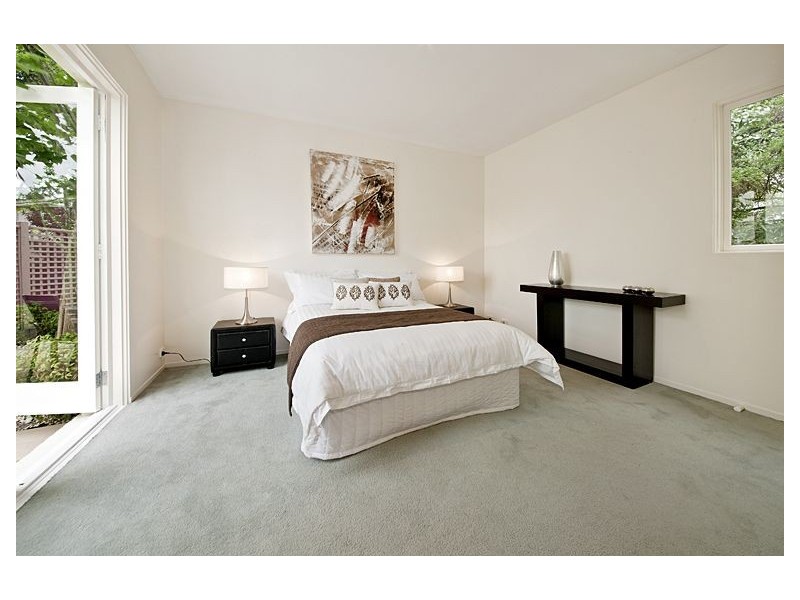 49 Cairnes Crescent, Malvern East VIC 3145