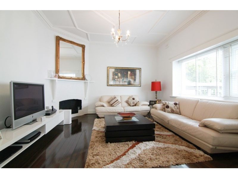 1687 Malvern Road, Glen Iris VIC 3146