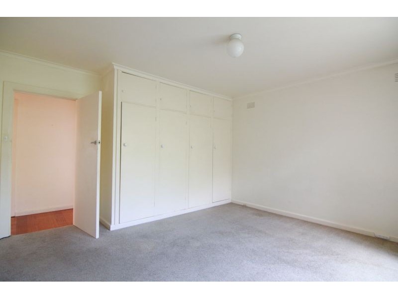 2/31 Summerhill Road, Glen Iris VIC 3146