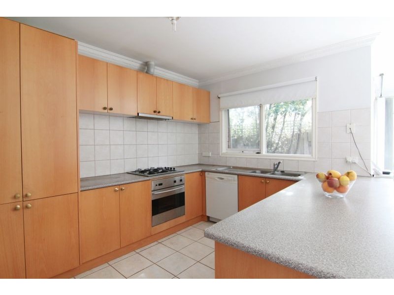 2c Ray Road, Burwood East VIC 3151