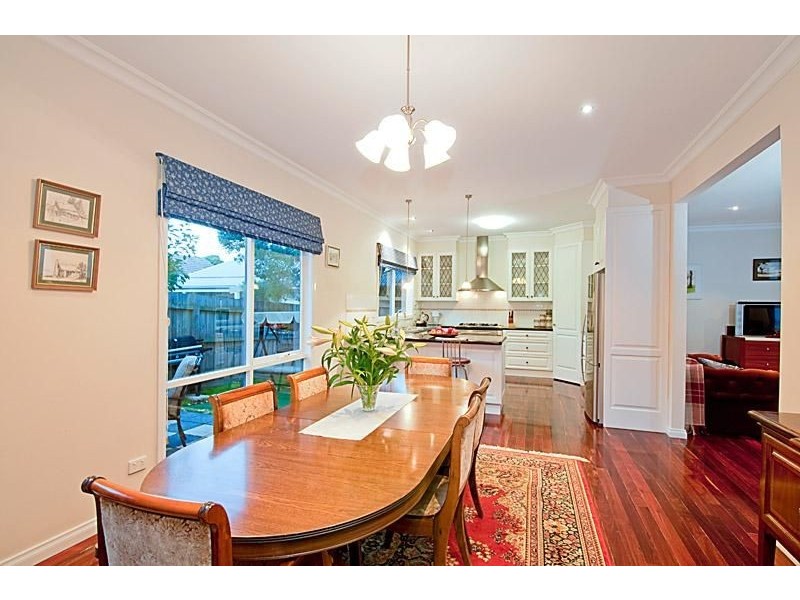 1 Garden Avenue, Mitcham VIC 3132