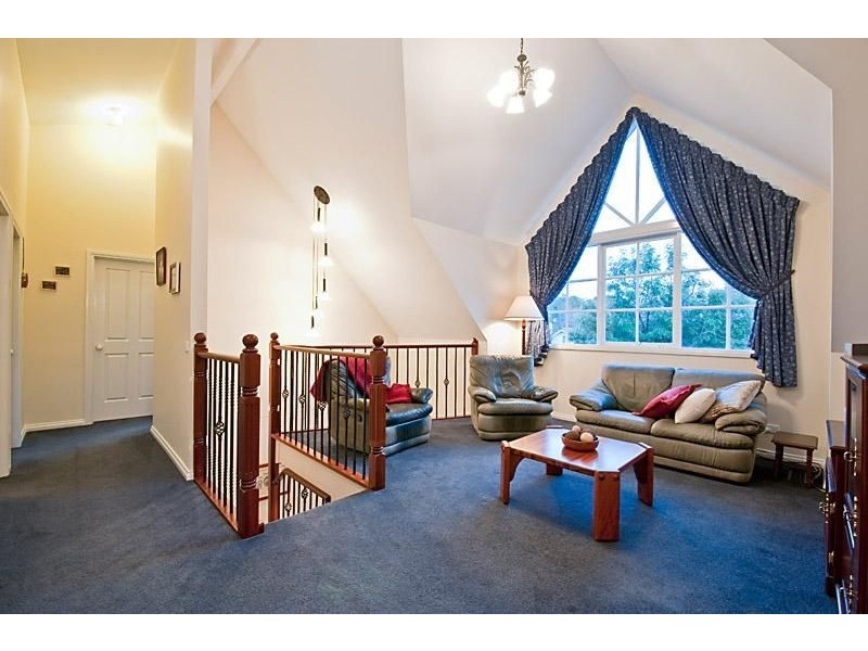 1 Garden Avenue, Mitcham VIC 3132