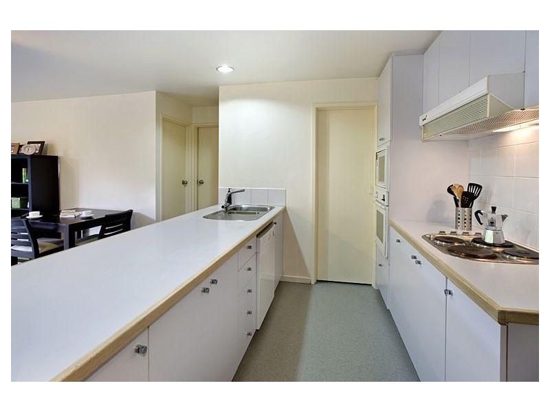 16/37-39 Carroll Crescent, Glen Iris VIC 3146