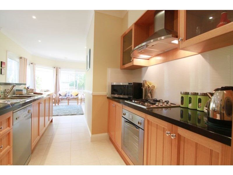 3/37 Leopold Street, Burwood VIC 3125