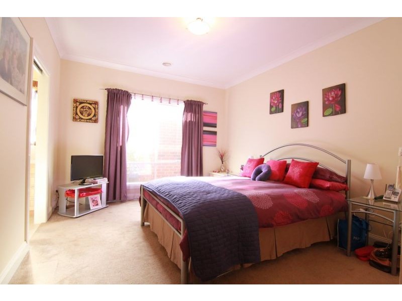 3/37 Leopold Street, Burwood VIC 3125