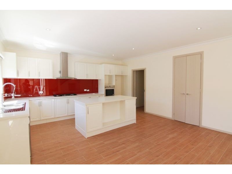 2/76 Drummond Street, Chadstone VIC 3148