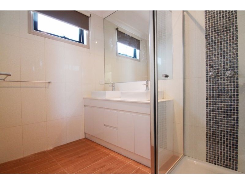 2/76 Drummond Street, Chadstone VIC 3148