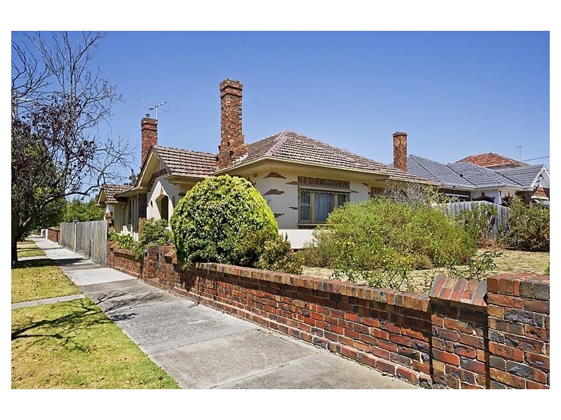 2 Ailsa Avenue, Malvern East VIC 3145