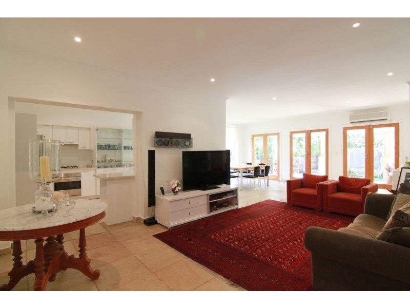 1319 Dandenong Road  via service lane, Malvern East VIC 3145