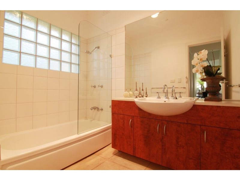 1319 Dandenong Road  via service lane, Malvern East VIC 3145
