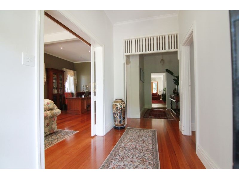 1319 Dandenong Road  via service lane, Malvern East VIC 3145