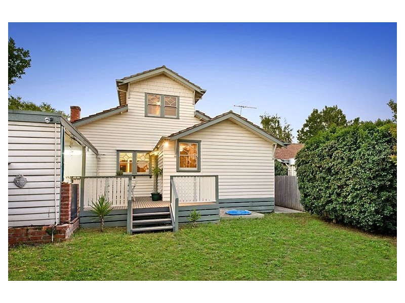 4 Kinloch Avenue, Mont Albert VIC 3127