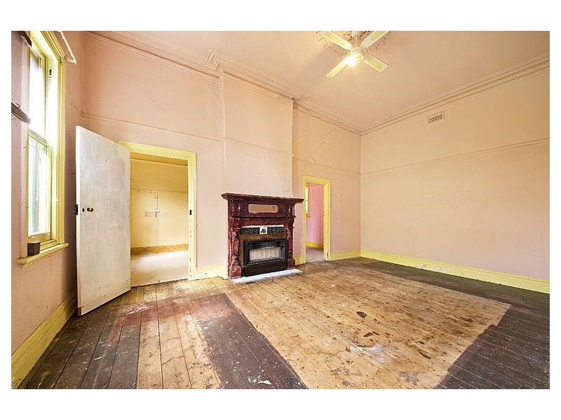 17 Leamington Crescent, Carnegie VIC 3163